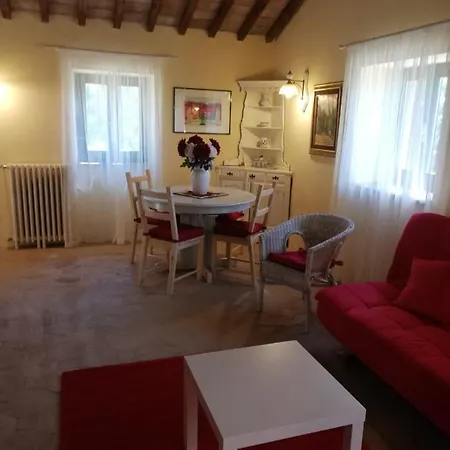 Casina Delle Farfalle 펜션 몬테 카스텔로 디 비비오